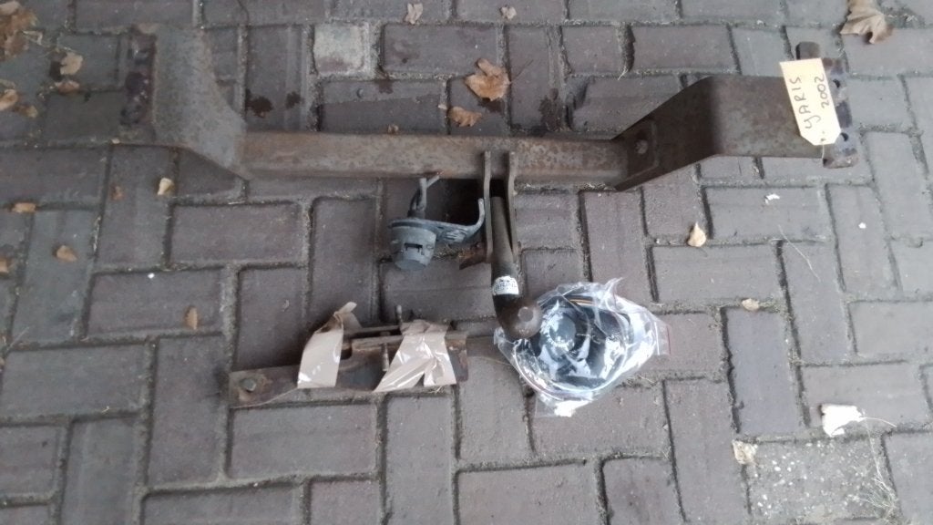 TREKHAAK GEBR  TOYOTA  YARIS 1999 TOT 2005, EEEEN, Gebruikt, Ophalen of Verzenden, Toyota