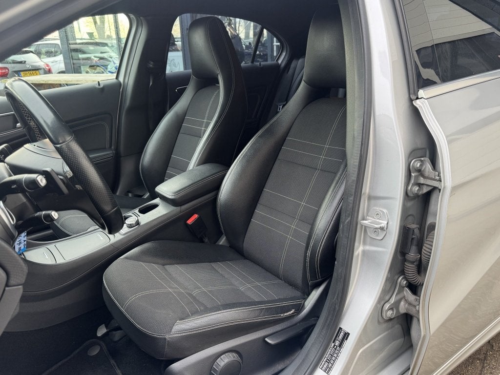 Mercedes-Benz A-Klasse 180 CDI Ambition AUTOMAAT (bj 2014), Auto's, Euro 5, 1325 kg, Gebruikt, 4 cilinders
