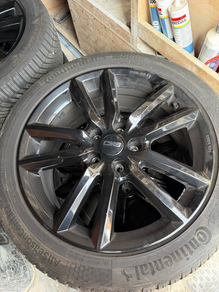 CMS 18  inch velgen met Continental All Season banden, Auto-onderdelen, Banden en Velgen, 18 inch, Banden en Velgen, Ophalen of Verzenden