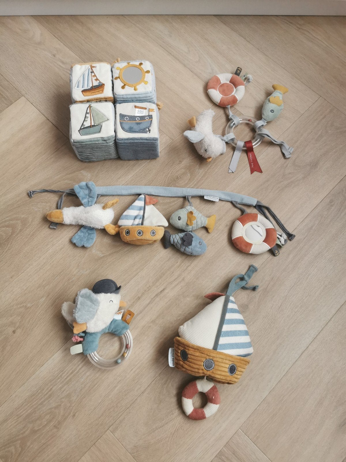little dutch sailors bay babyspeelgoed boot zee thema, Kinderen en Baby's, Ophalen of Verzenden, Zo goed als nieuw, Rammelaar