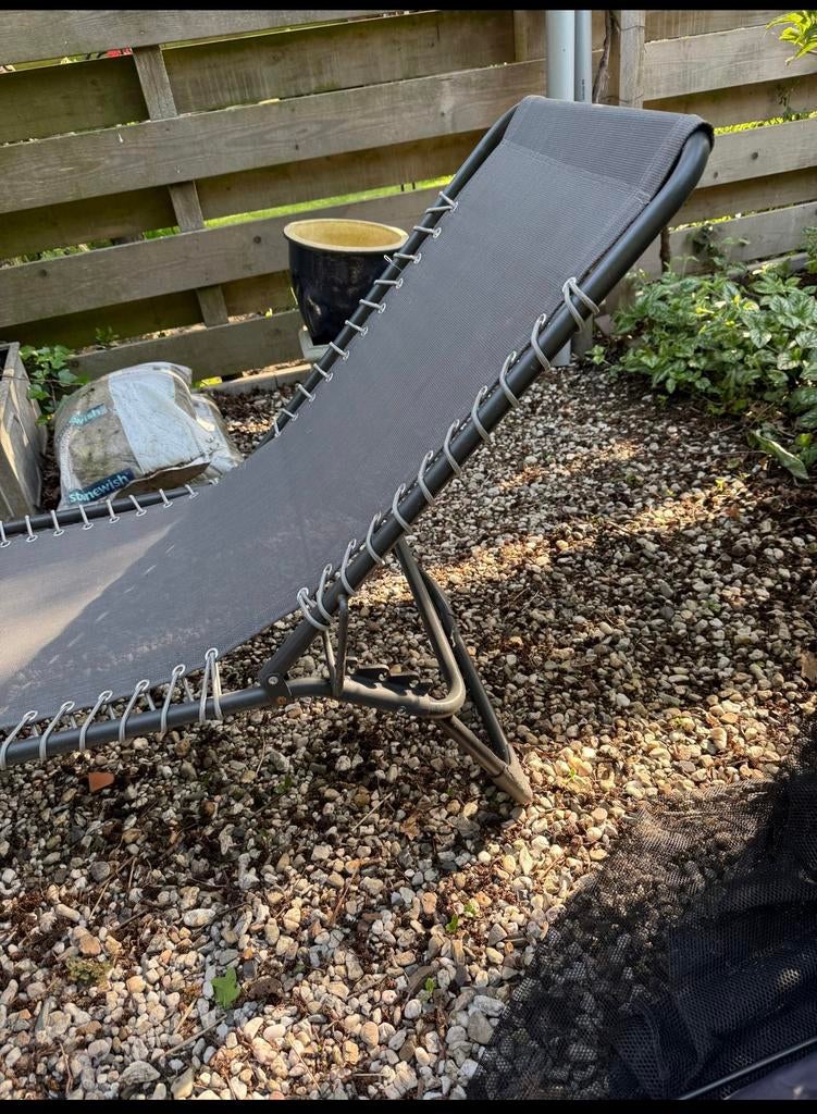 2 Comfortabele ligstoel voor buiten - grijs textileen, Tuin en Terras, Ophalen, Zo goed als nieuw, Metaal