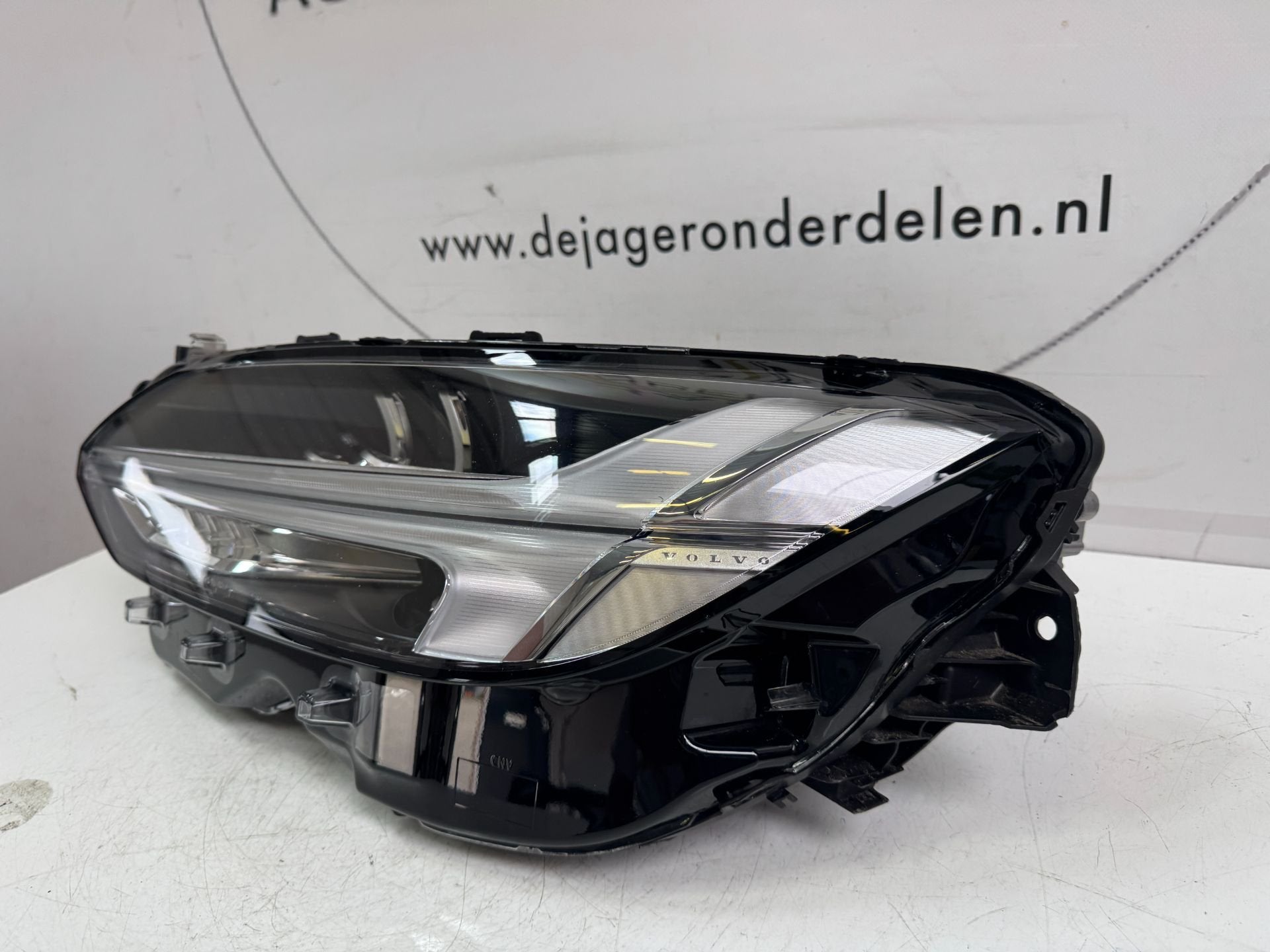VOLVO S90 V90 VOL LED KOPLAMP LINKS 32342464, Gebruikt, Gunnar Engellaus vag 8
405 31  Gothenburg, SE, Info@volvocars.com, Ophalen of Verzenden