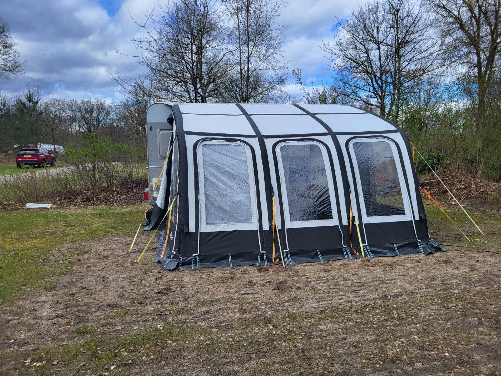 Opblaasbare voortent magnum air force 390 doek is gescheurd, Ophalen