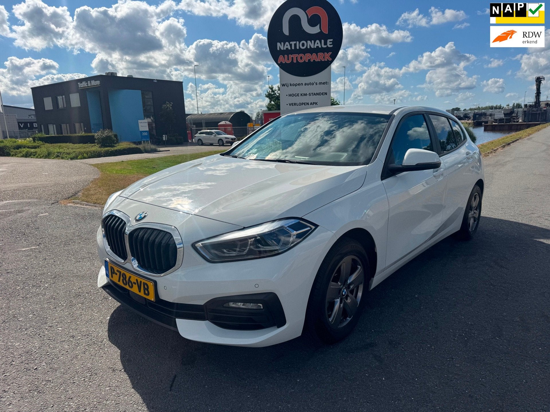 BMW 1-serie | 2022 | 116i Business Edition | APK | Virtual C, Auto's, Gebruikt, Wit, Origineel Nederlands, Bedrijf