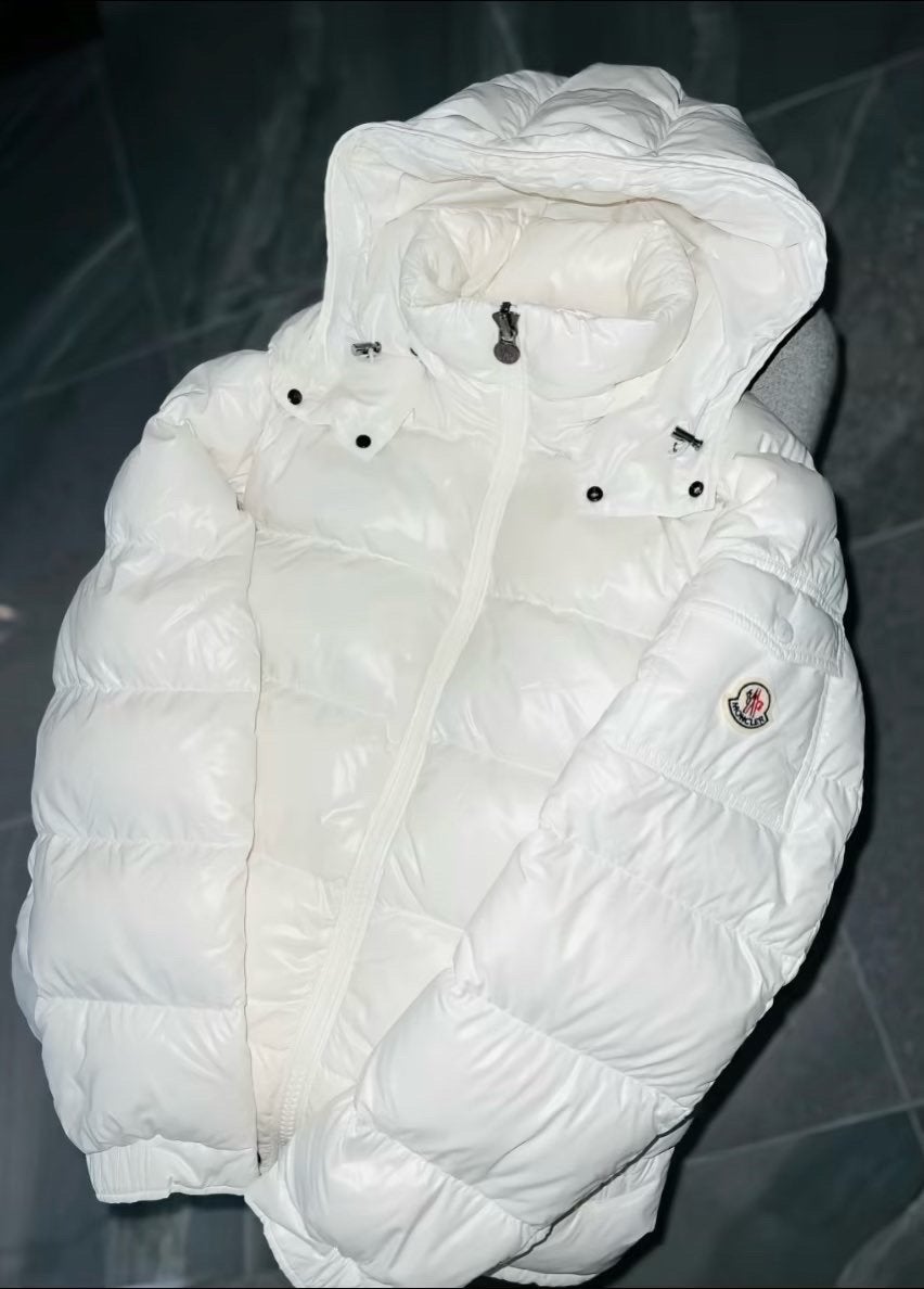 Moncler Maya donsjack wit - Maat M, Ophalen of Verzenden, Zo goed als nieuw, Maat 48/50 (M), Wit