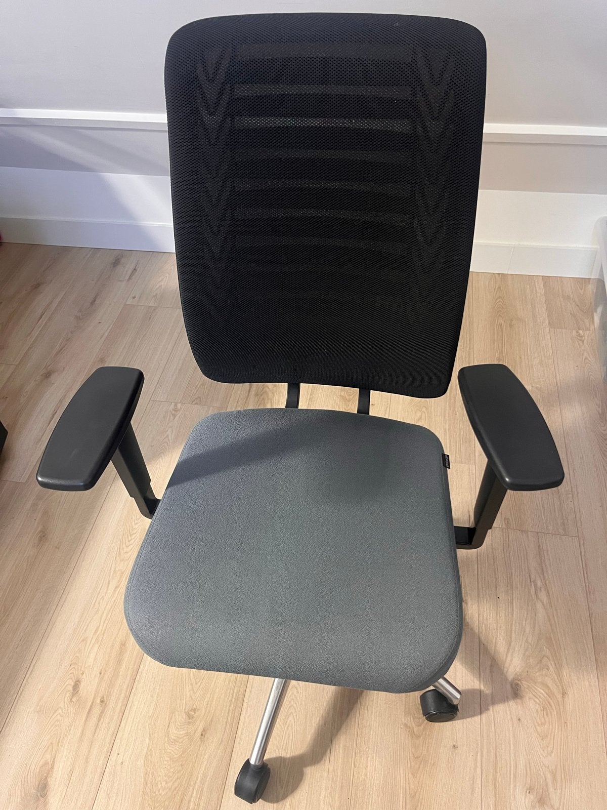 Girsberger Bureaustoel - Ergonomisch en Comfortabel, Huis en Inrichting, Bureaustoelen, Ophalen, Zo goed als nieuw, Grijs, Bureaustoel