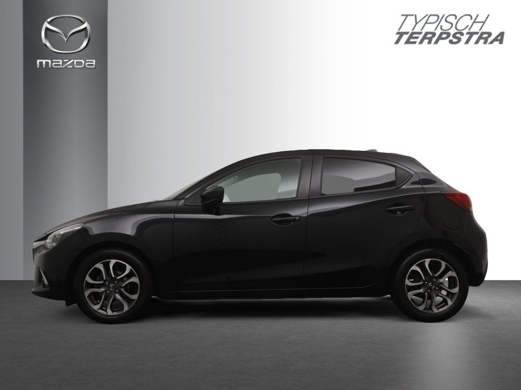 Mazda 2 SKYACTIV-G 90 GT-M / Head-up / Camera / Keyless entr, Auto's, Stof, Zwart, Origineel Nederlands, Handgeschakeld