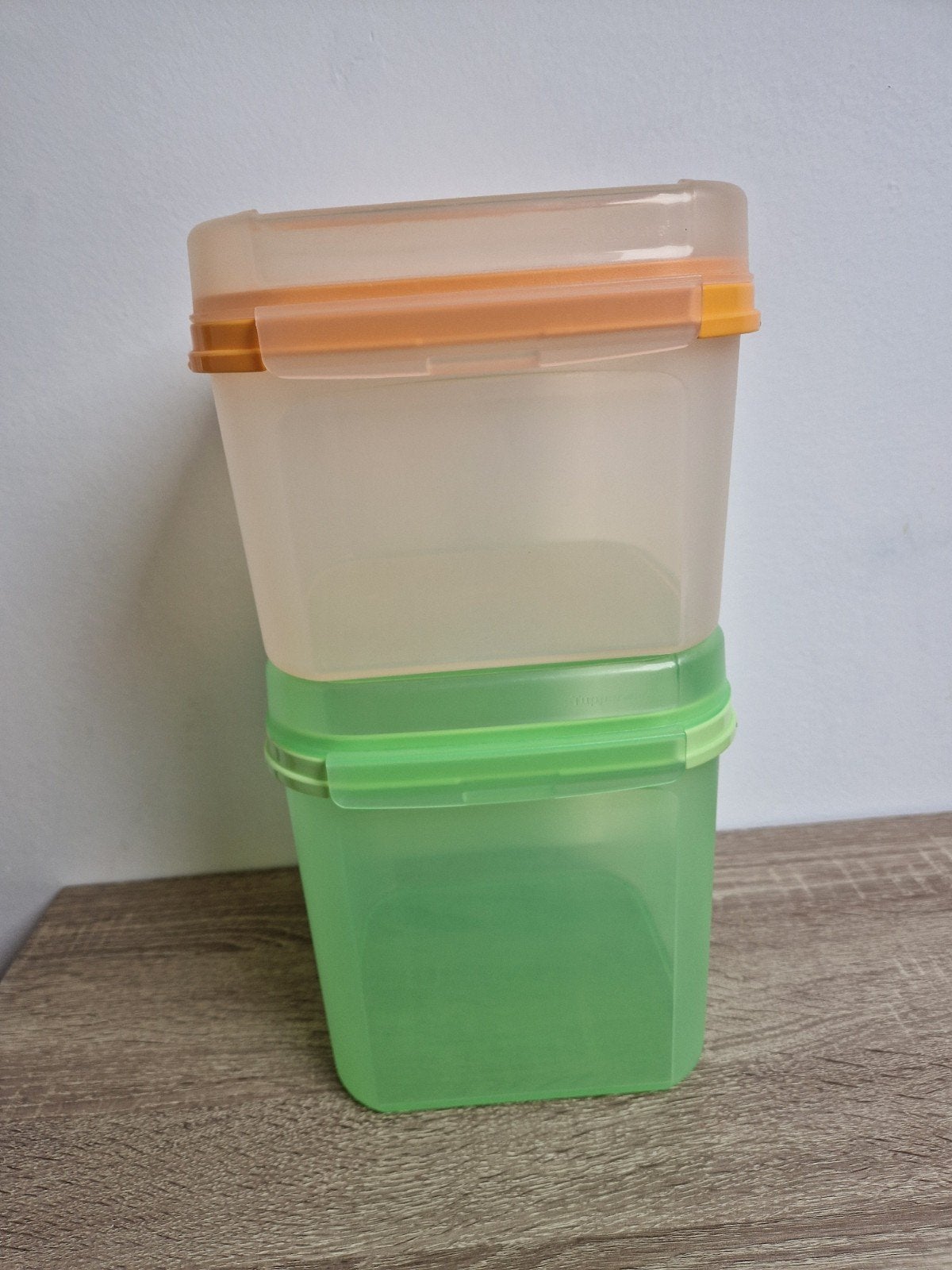 Tupperware bewaardozen - set van 2, Gebruikt, Bewaardoos, 2600 ml, Luchtdicht