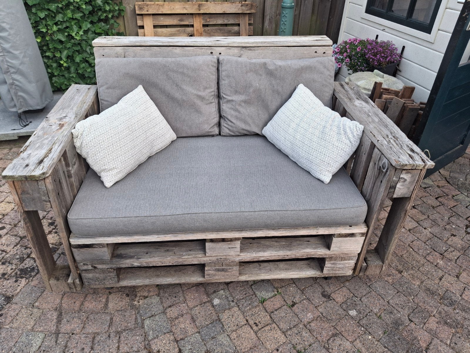 Verrijdbare palletbank, Tuin en Terras, Tuinsets en Loungesets, Ophalen, Gebruikt, Hout