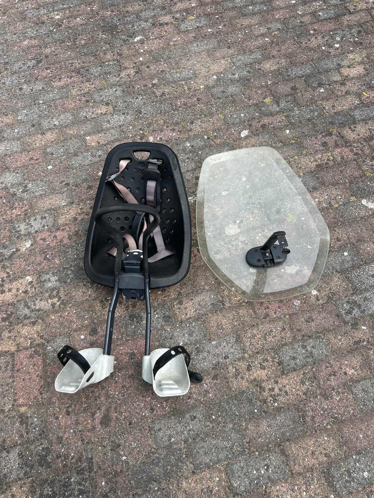 Yepp kinderzitje fiets met windscherm, Ophalen of Verzenden, Gebruikt, Voetsteuntjes, Voorzitje