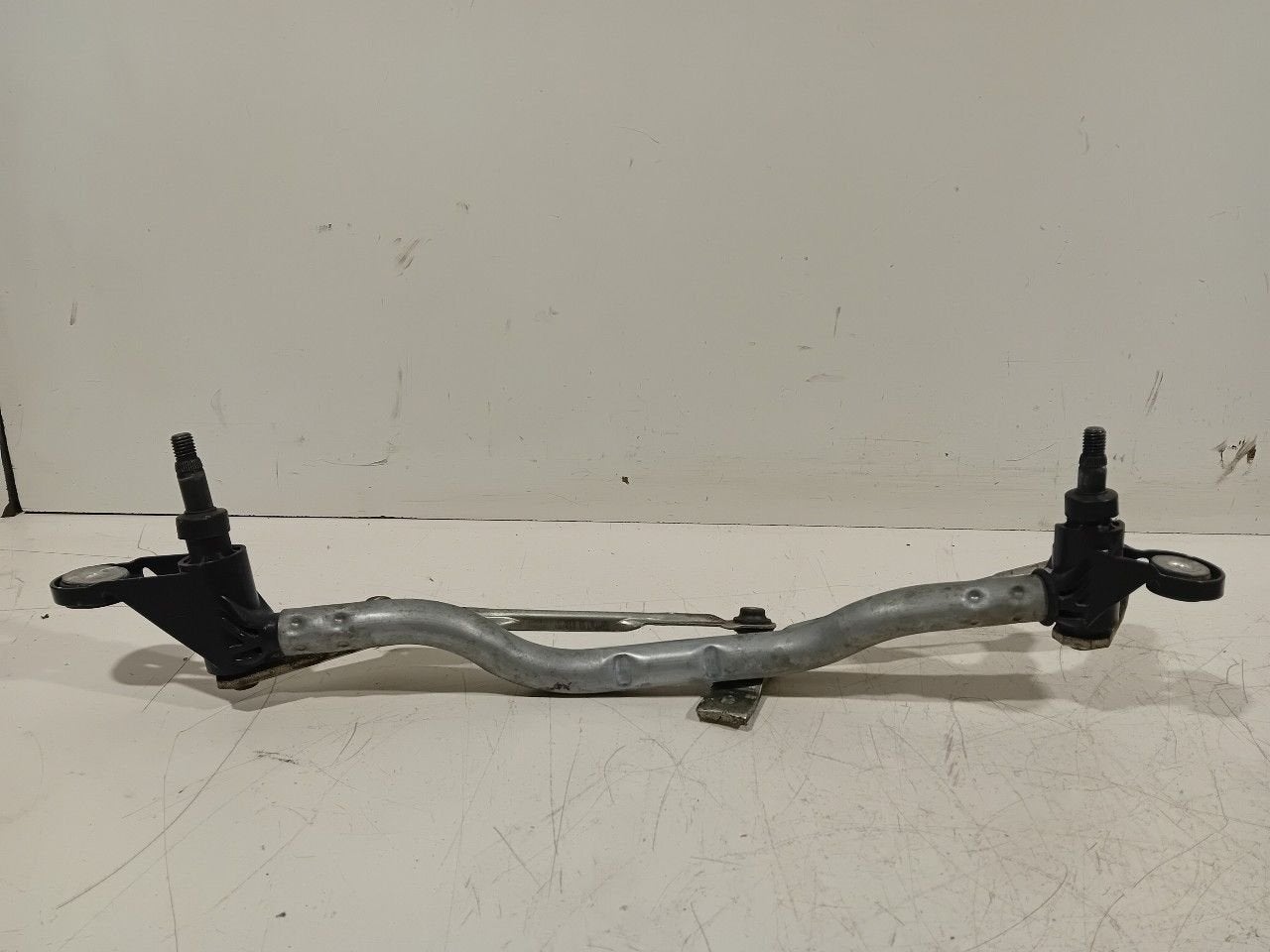 Ruitenwisser mechaniek voor Ford EcoSport, Onderdelen@venauto.nl, Van der Ven Autorecycling B.V., Gebruikt, Ettenseweg 76, 4706 PB Roosendaal, The Netherlands