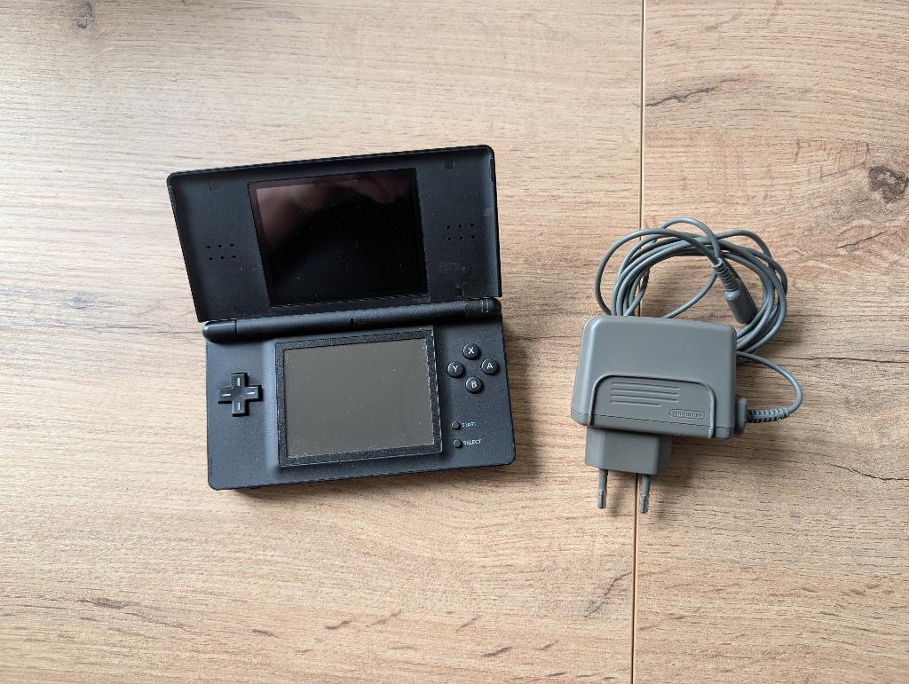 Nintendo DS NDS lite, Spelcomputers en Games, Spelcomputers | Nintendo DS, Ophalen of Verzenden, Zo goed als nieuw, DS Lite