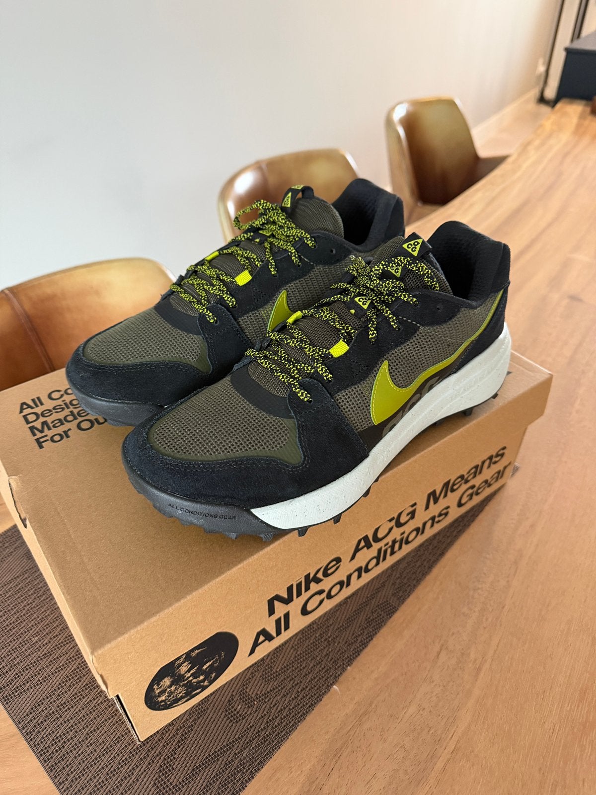 Nike ACG Lowcate 43, Zwart, Nieuw, Ophalen of Verzenden, Wandelschoenen of Bergschoenen