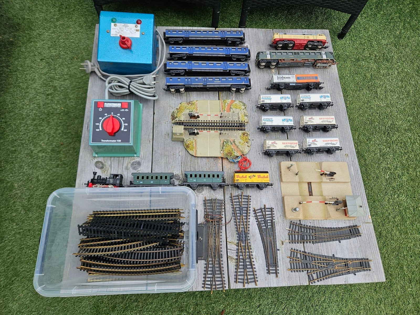 Grote modeltrein set met locomotieven, wagons en rails, Hobby en Vrije tijd, Wisselstroom, Gebruikt, Locomotief, Ophalen of Verzenden