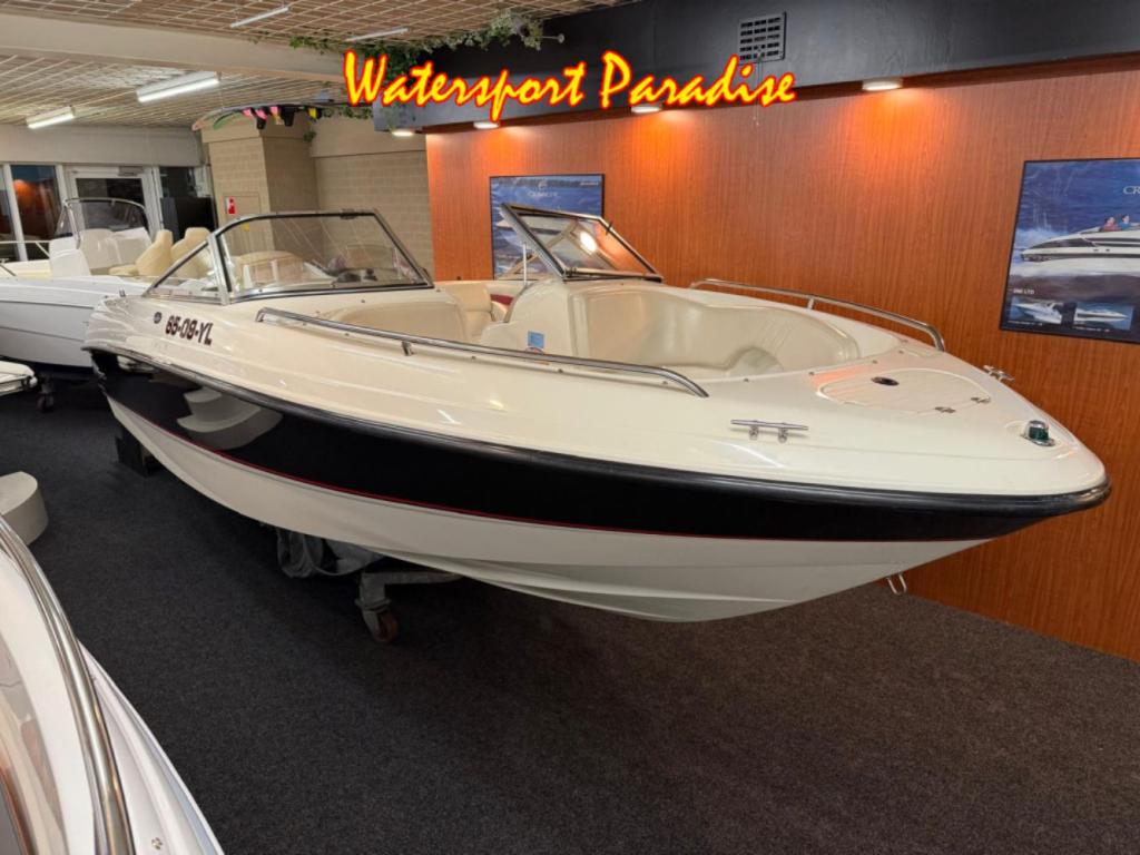 Chaparral 200 SSe Bowrider (bj 2001), Gebruikt, Benzine, 6 meter of meer, 200 pk of meer