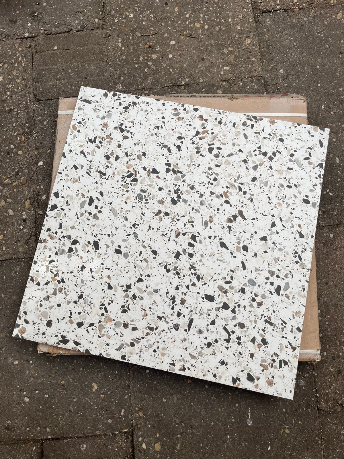 Graniser tegels 60x60cm terrazzo 6 stuks, Ophalen, 60 cm of meer, Zo goed als nieuw, Minder dan 5 m²