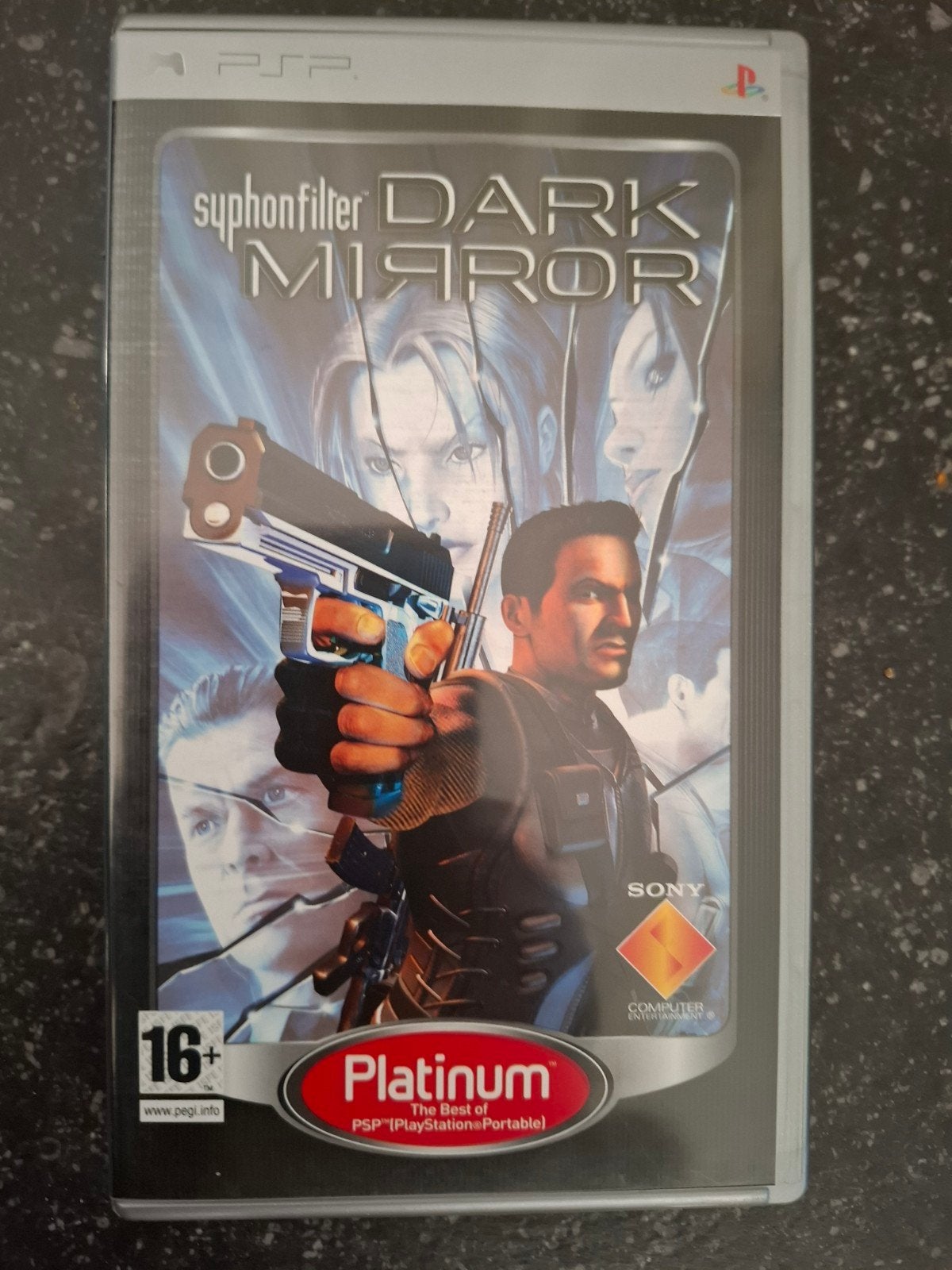 Syphon Filter Dark Mirror PSP Platinum Edition, Spelcomputers en Games, Gebruikt, 1 speler, Vanaf 16 jaar, Ophalen