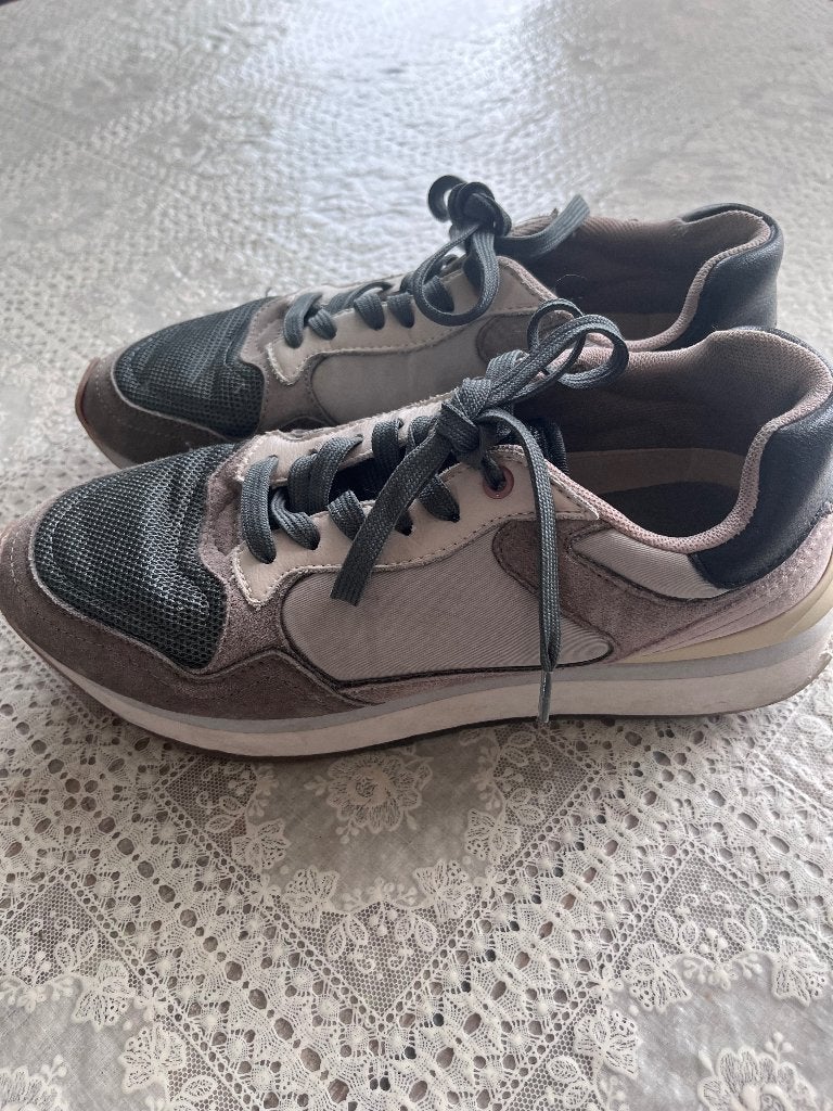 Hoff sneakers maat 40 grijs roze zachtgeel, Hoff, Overige kleuren, Ophalen of Verzenden, Sneakers of Gympen