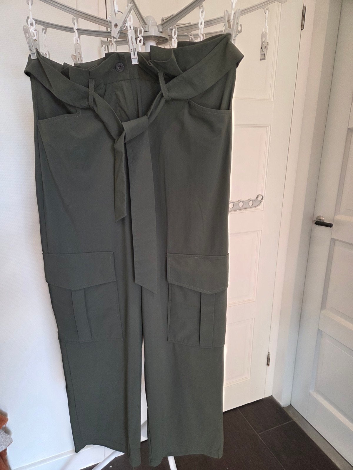 cargo travelstof broek van studio anneloes, Kleding | Dames, Broeken en Pantalons, Maat 38/40 (M), Ophalen of Verzenden, Zo goed als nieuw