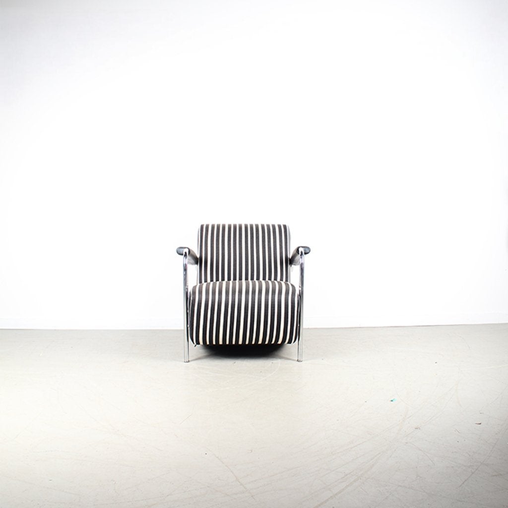 2x Leolux Scylla Fauteuil Laag Zwart/Wit Stof + Zwart Leer, Niet ingevuld, Leer, Niet ingevuld, 75 tot 100 cm