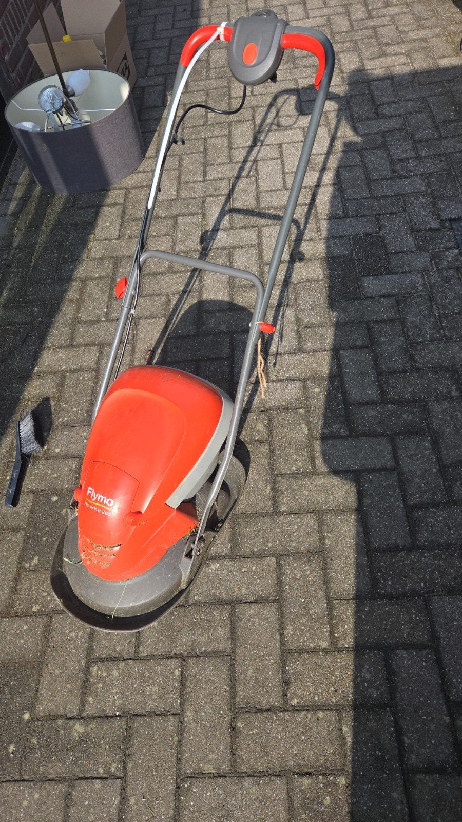 Flymo Zweefmaaier Hover Vac 260 - Ideaal voor dijken, Tuin en Terras, Ophalen, Gebruikt, Elektrische grasmaaier, Flymo