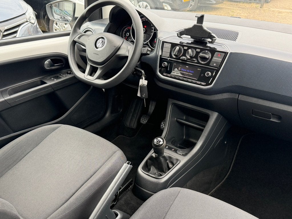 Volkswagen Up! 1.0 BMT move up! Airco / DAB+ / Facelift / NA, Voorwielaandrijving, Gebruikt, Start-stop-systeem, Wit