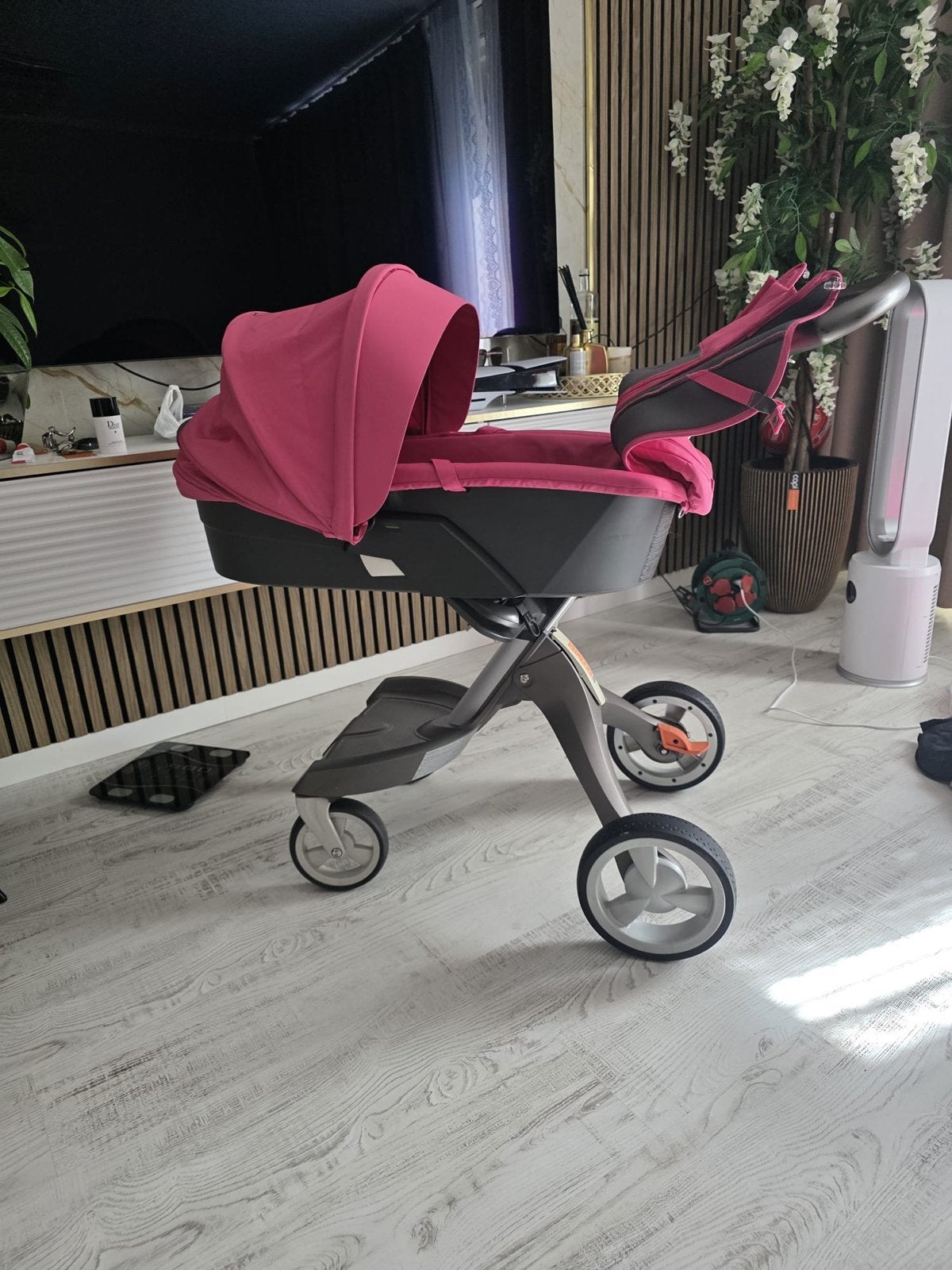Stokke Kinderwagen Xplory V6(inlcusief accessoires), Zo goed als nieuw, Combiwagen, Met reiswieg, Ophalen