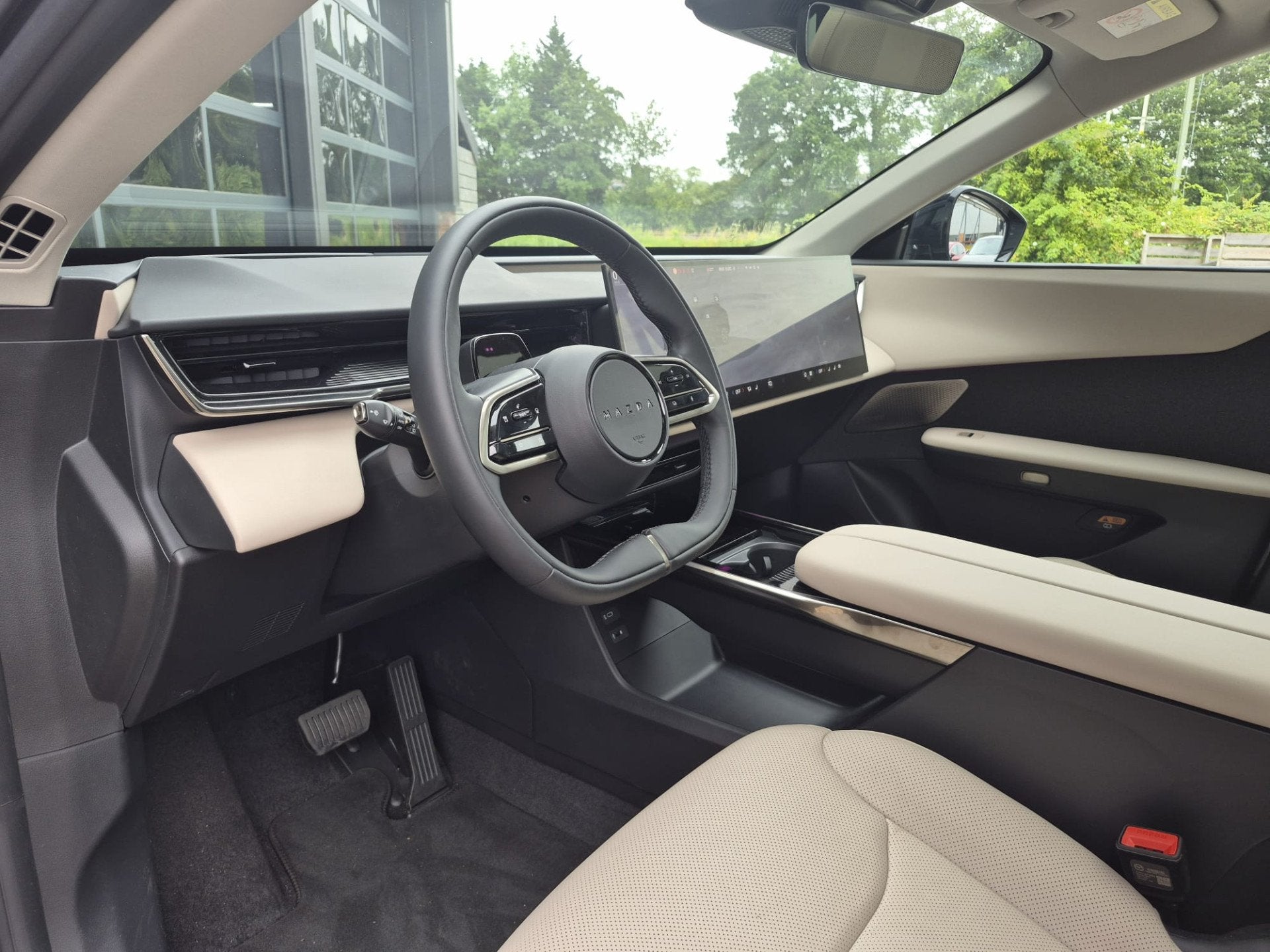 Foto 10 van Mazda CX-6e Takumi 78 kWh | PANO DAK | BEIGE LEDER | ELEKTRI