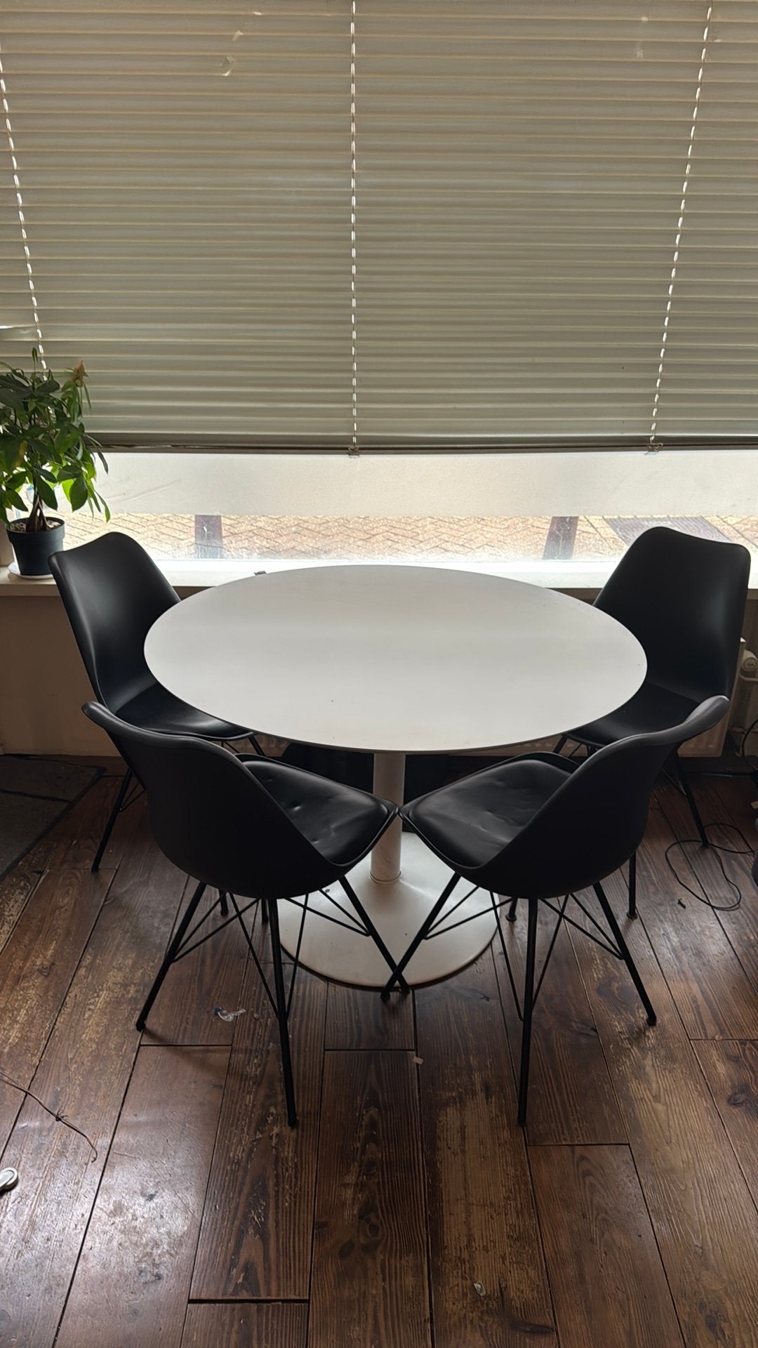 Ikea dining table, Ophalen, Zo goed als nieuw, Rechthoekig, 100 tot 150 cm
