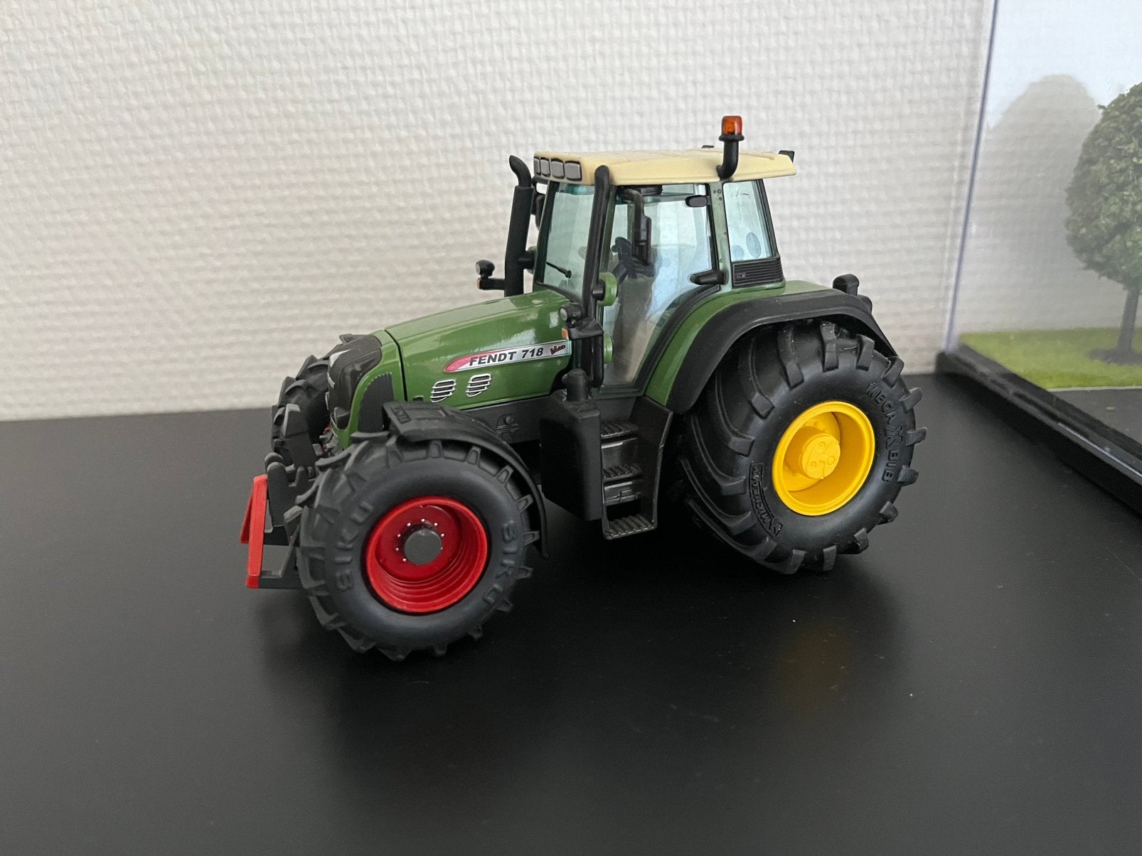 Fendt 718 vario siku 1:32, Ophalen of Verzenden, Gebruikt, Tractor of Landbouw, SIKU