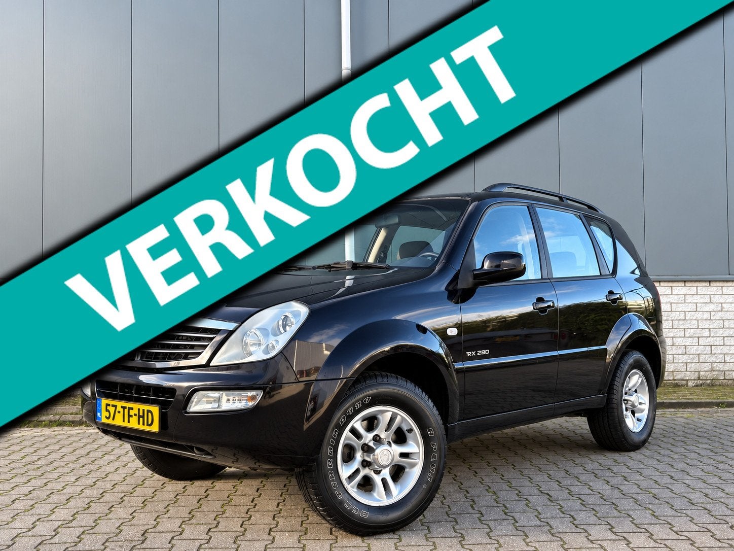 SsangYong Rexton RJ 230 4X4-Automaat-NWE APK-Trekhaak 3500KG, Auto's, Automaat, Stof, Gebruikt, Zwart