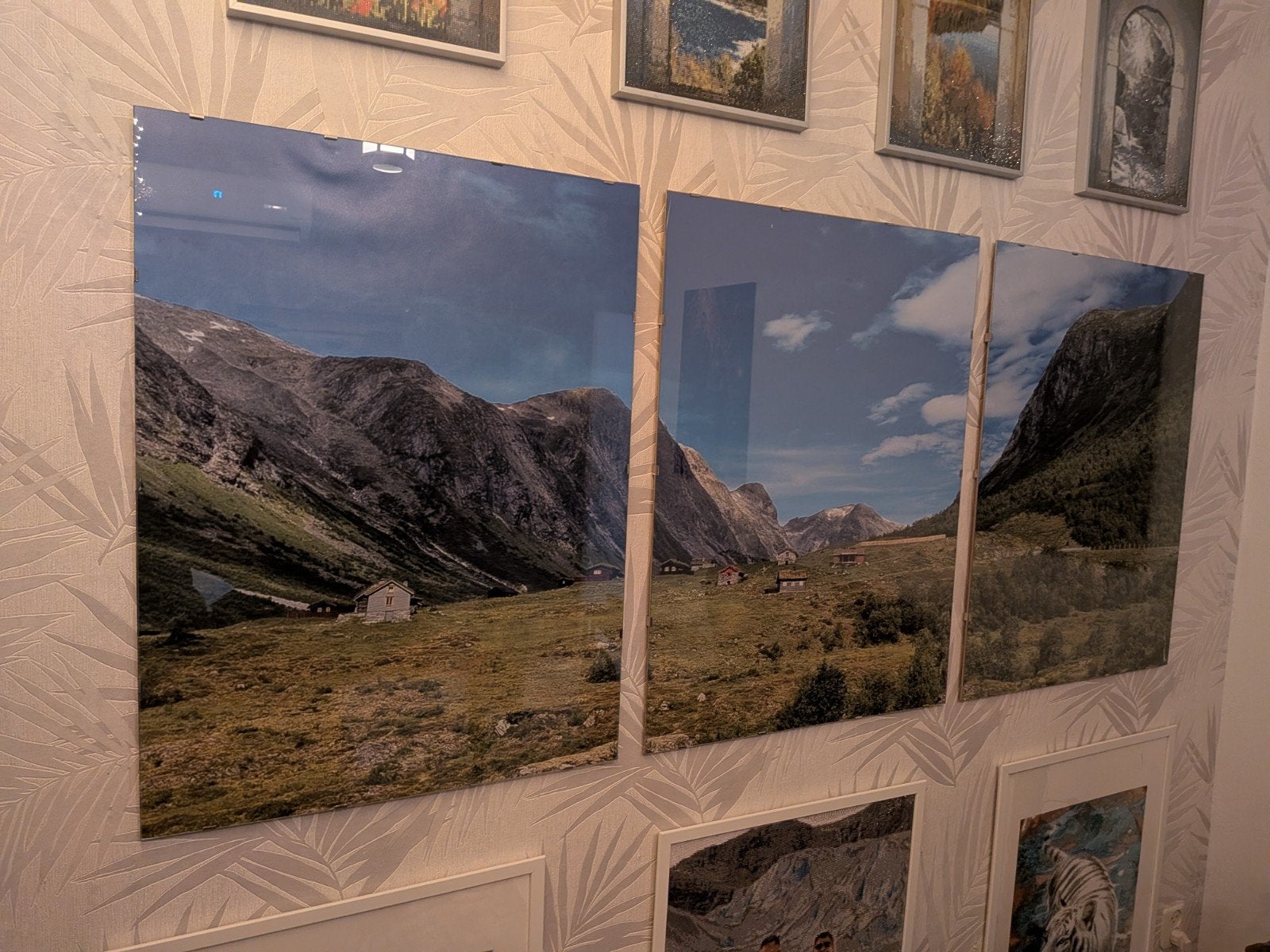 Ingelijst drieluik: Uitzichtpunt Noorwegen, Antiek en Kunst, Kunst | Tekeningen en Foto's, Ophalen, Foto, Fotografie, Ingelijst