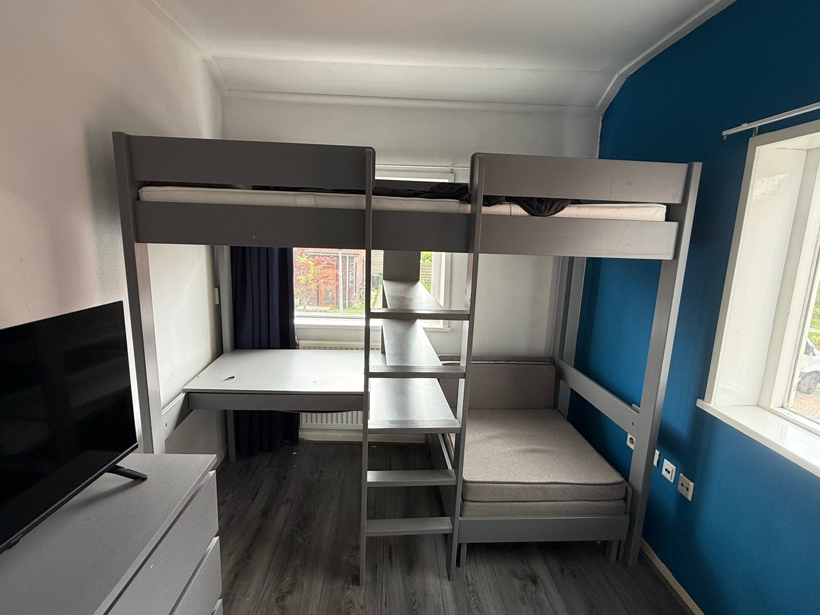 Hoogslaper met bureau en bank/bed - Grijs, Ophalen, Gebruikt, Eenpersoons, 200 cm