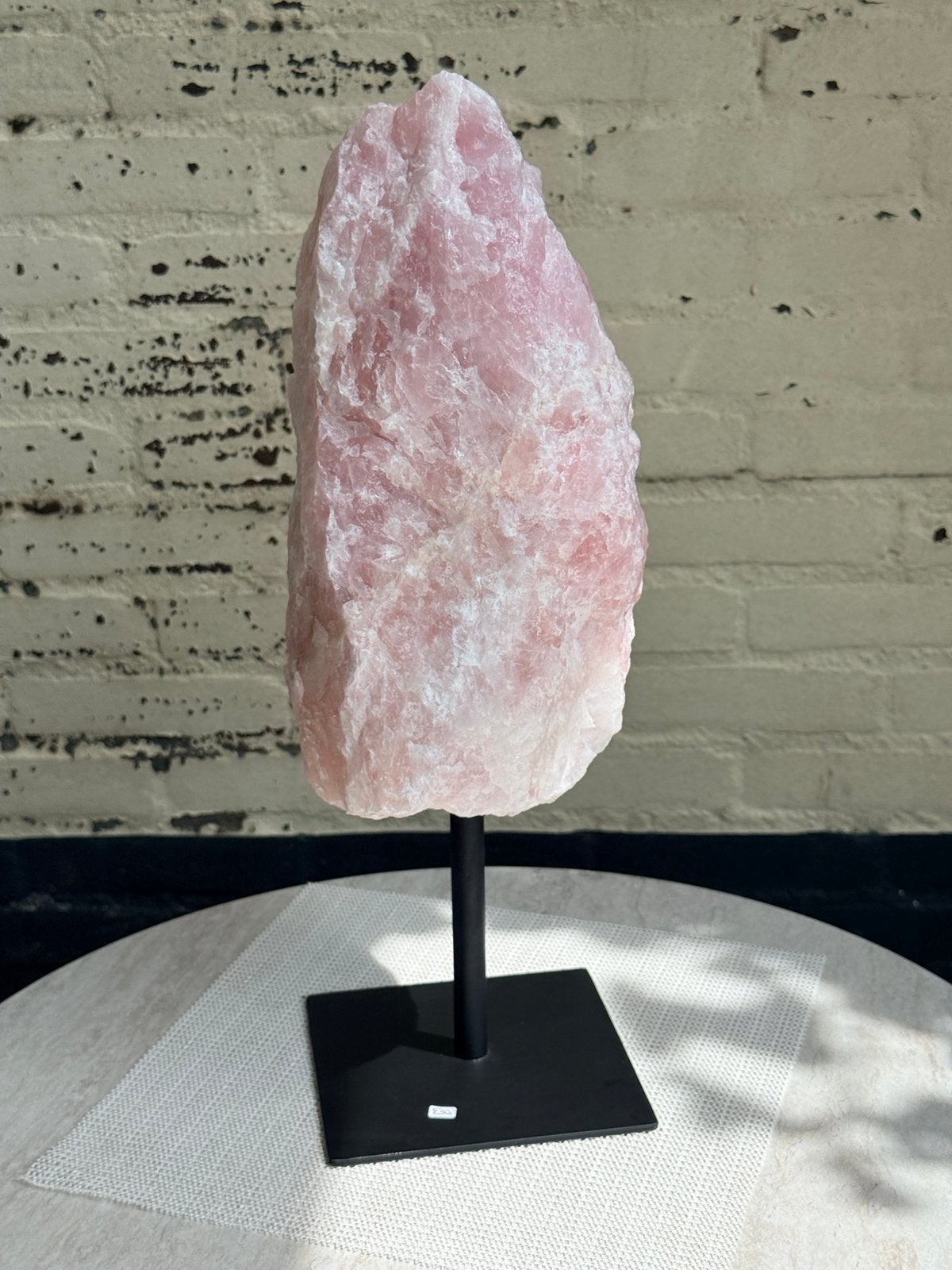 Rozenkwarts op standaard, Verzamelen, Mineralen en Fossielen, Ophalen of Verzenden