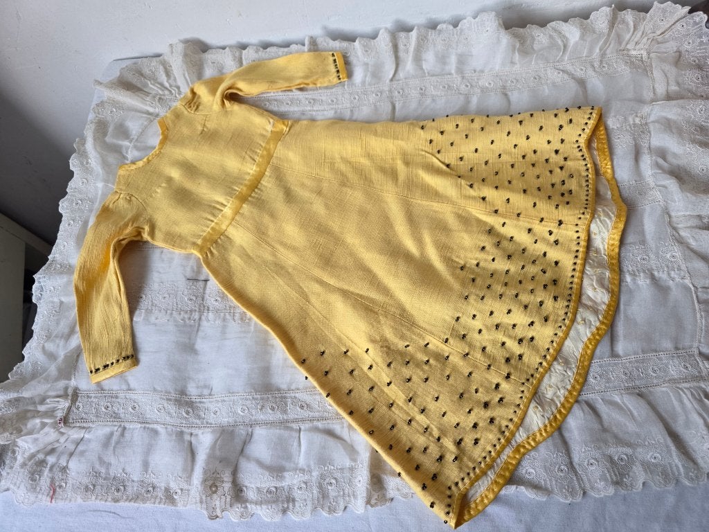 Beelschone bijzondere antieke poppenjurk voor de antieke pop, Ophalen of Verzenden, Zo goed als nieuw, Kleertjes