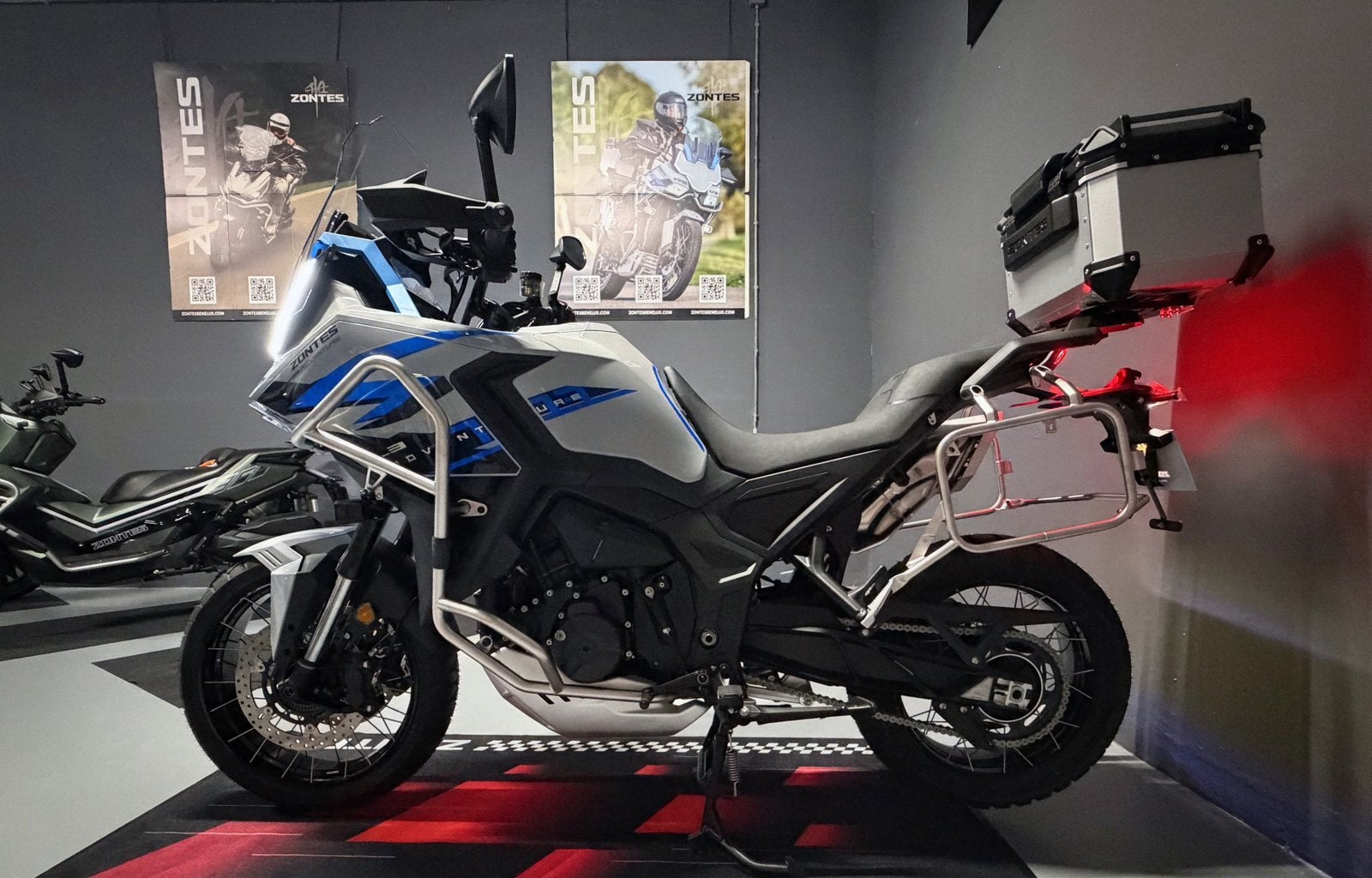 Nieuwe Zontes 703F 19”| 95 PK | Full Options | 3-cilinder, Bedrijf, Toermotor