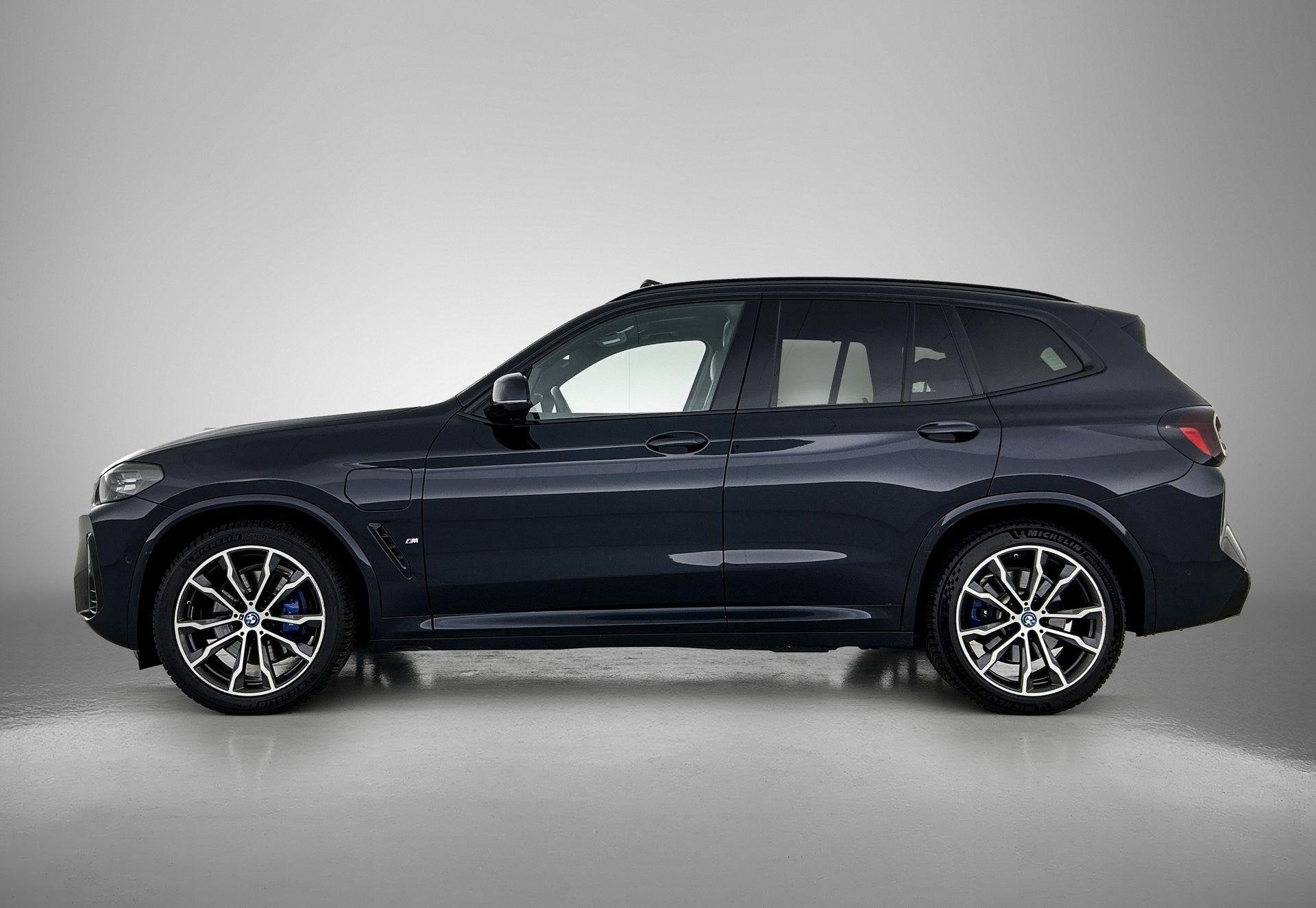 BMW X3 xDrive30e High Executive | LEDER | PANORAMADAK | HARM, Auto's, BMW, Gebruikt, Zwart, Bedrijf, Vierwielaandrijving