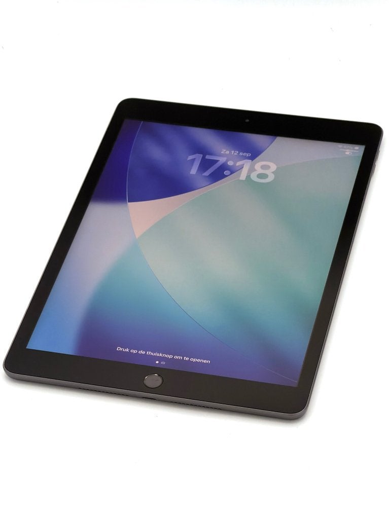 Zeer Nette iPad 8th gen Black 128GB, 100% batterijconditie!, Computers en Software, 10 inch, Gebruikt, Apple, .