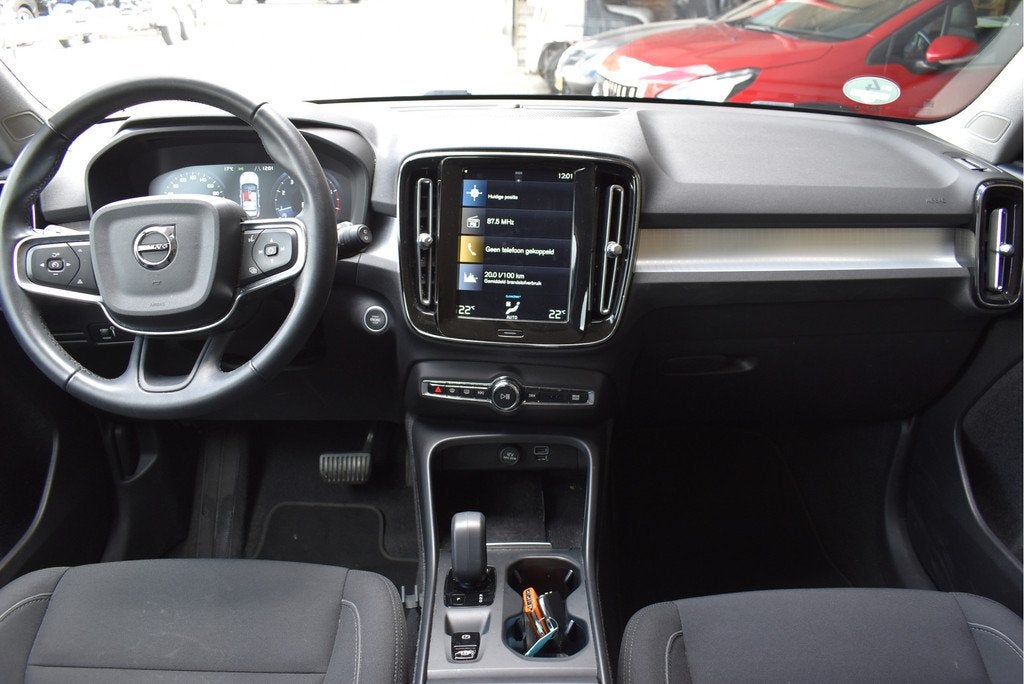 Volvo XC40 1.5 T2 Momentum Business Adaptive cruise, Harman/, Gebruikt, Euro 6, Zwart, Origineel Nederlands