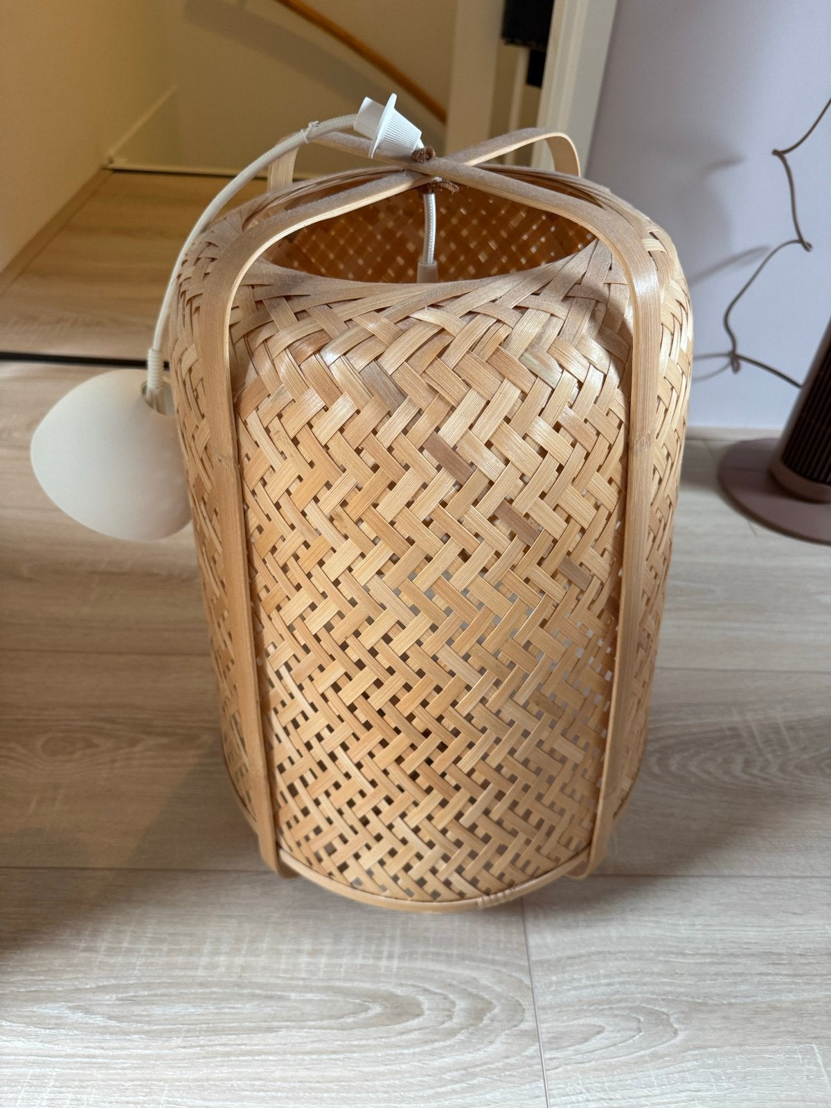 IKEA KNIXHULT Hanglamp Bamboe Handgemaakt 40 cm, Ophalen, Zo goed als nieuw, Natuurlijk materiaal, E27 (groot)