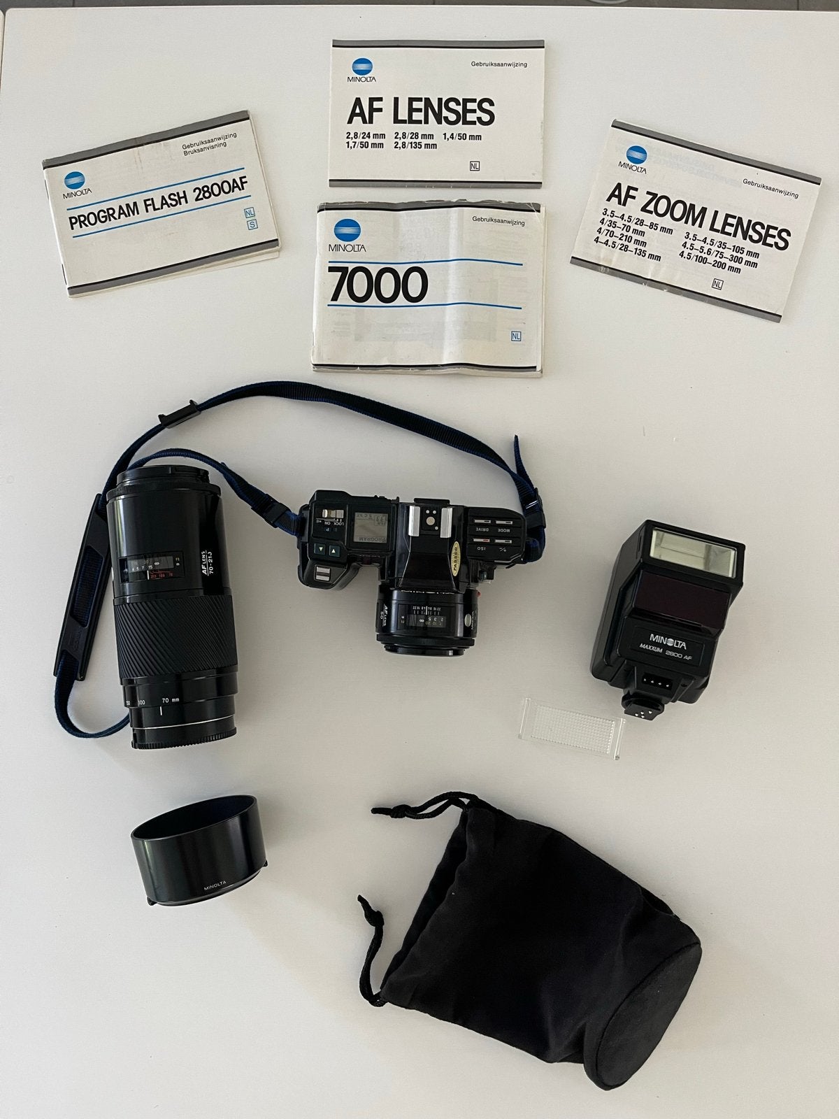 Minolta 7000 Spiegelreflexcamera met 2 lenzen en flitser, Ophalen of Verzenden, Gebruikt, Spiegelreflex, Minolta