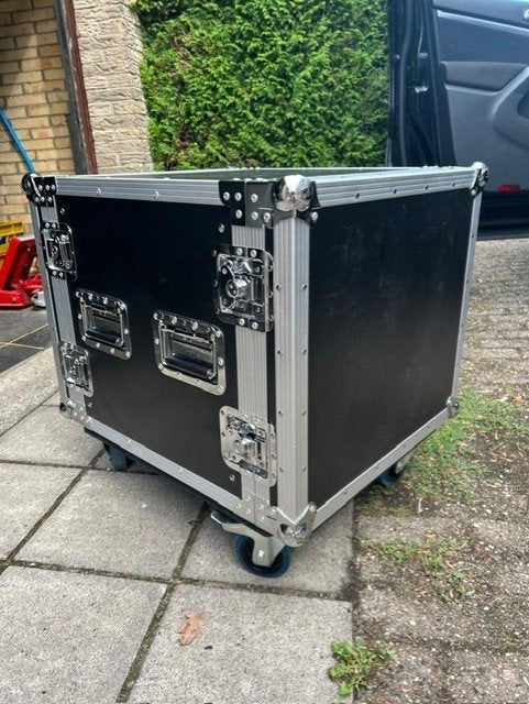 Flightcase 10 he amprack, Ophalen, Zo goed als nieuw, Speaker of Versterker, Flightcase