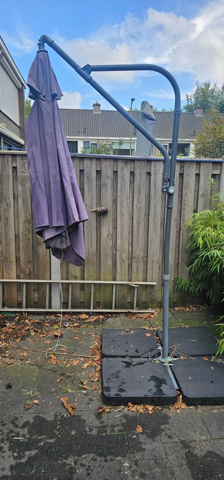 GRATIS grote zweefparasol + tegelvoet | koord repareren, Ophalen, Gebruikt, 2 tot 3 meter, Zweefparasol