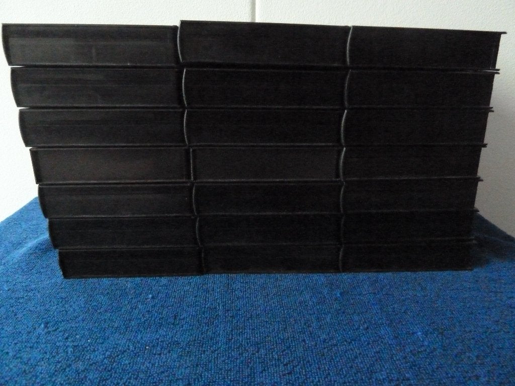 VHS banden in hardcase 64 stuks, Alle leeftijden, Ophalen of Verzenden, Zo goed als nieuw, Actie en Avontuur