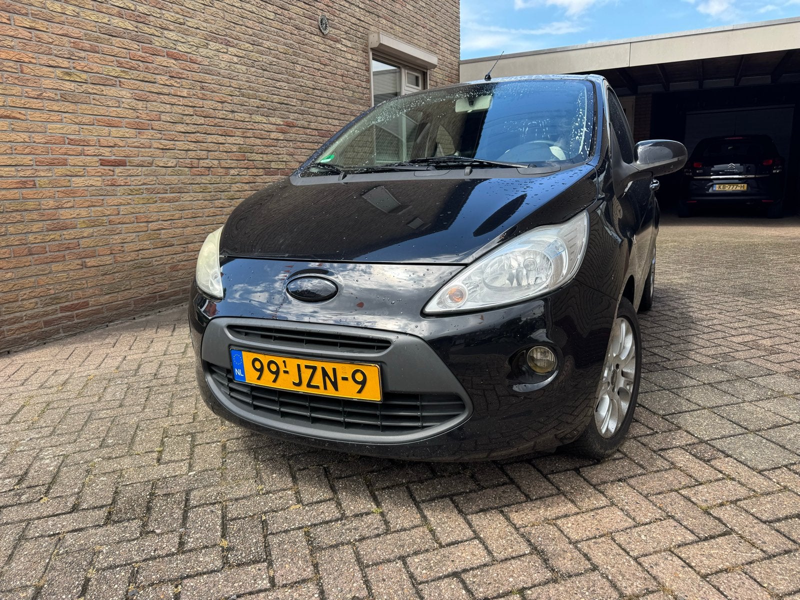 Ford Ka met lichte schade - Ideaal voor onderdelen/reparatie, Auto diversen, Schadeauto's, Ophalen, Zwart, Handgeschakeld, Ford