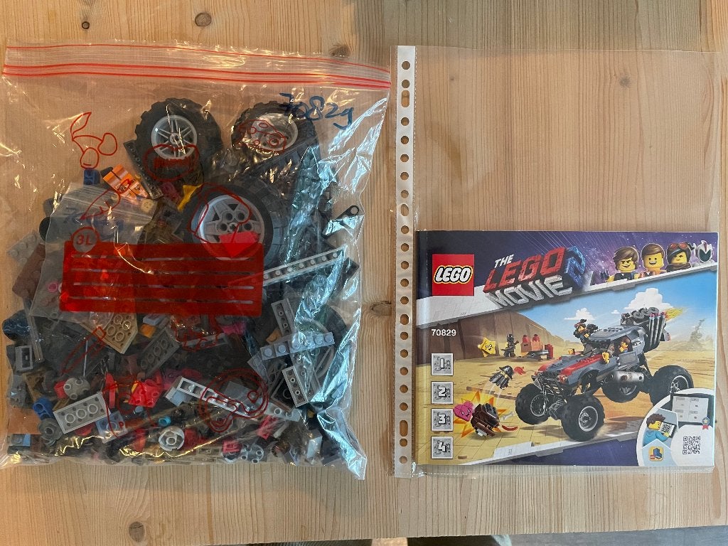 LEGO 70829 Emmet and Lucy's Escape Buggy, Kinderen en Baby's, Overige thema's, Lego, Ophalen of Verzenden, Zo goed als nieuw