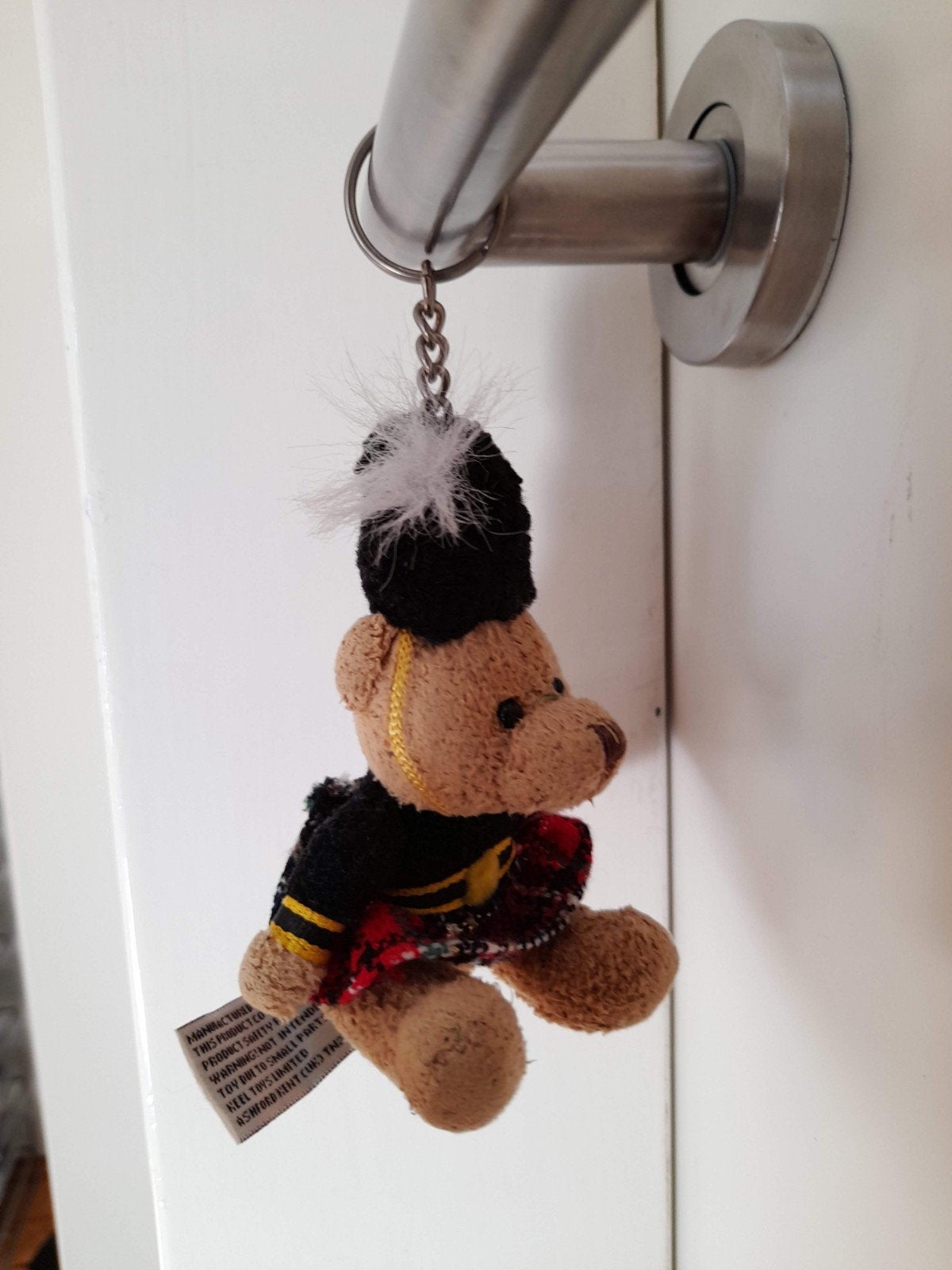 Schots beertje in Schotse outfit., Ophalen of Verzenden, Zo goed als nieuw, Knuffel of Figuurtje
