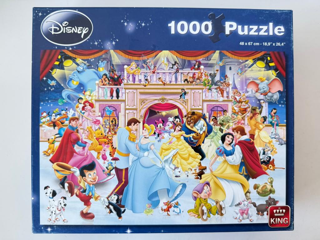 Disney Puzzel 1000 stukjes 5180 / Holiday on Ice / King, Ophalen of Verzenden, 500 t/m 1500 stukjes, Gebruikt, Legpuzzel