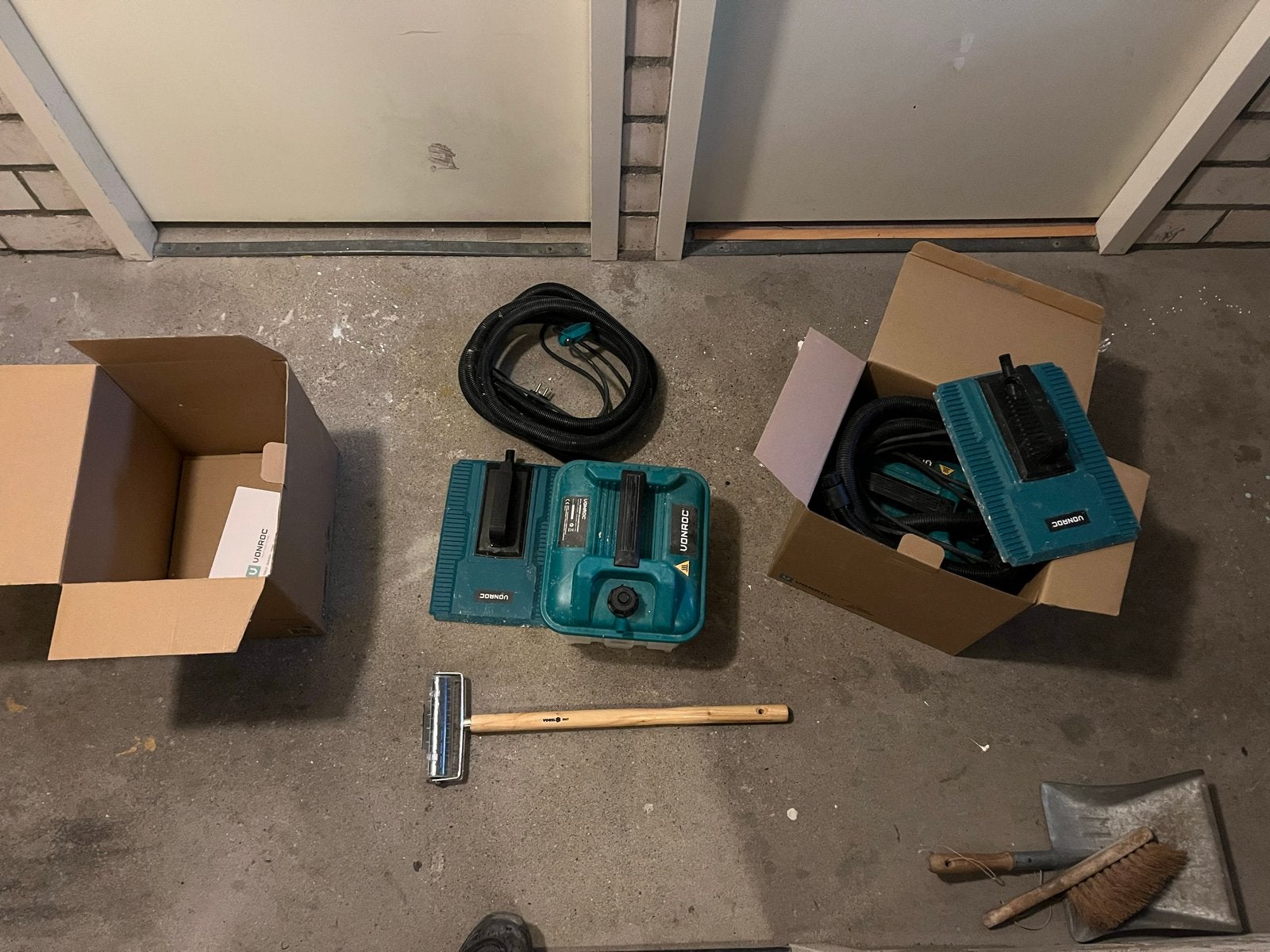 2 x VONROC behangafstomer en behangperforator, Ophalen, Gebruikt