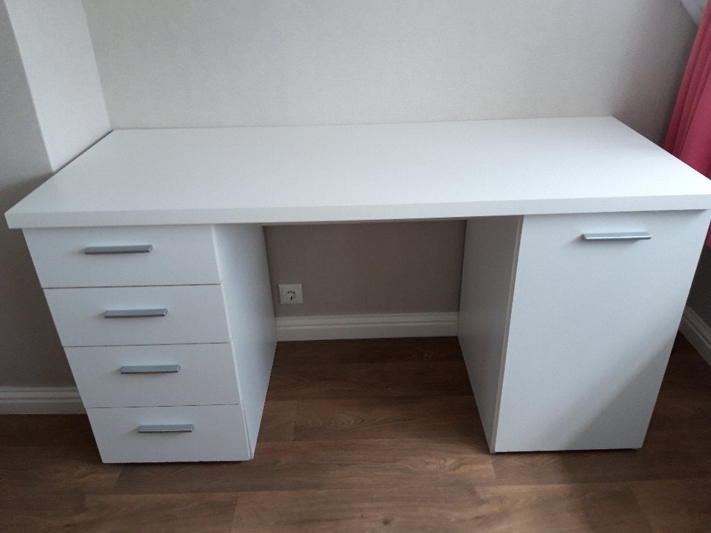 bureau, Ophalen, Demontabel, Gebruikt, Spaanplaat of MDF